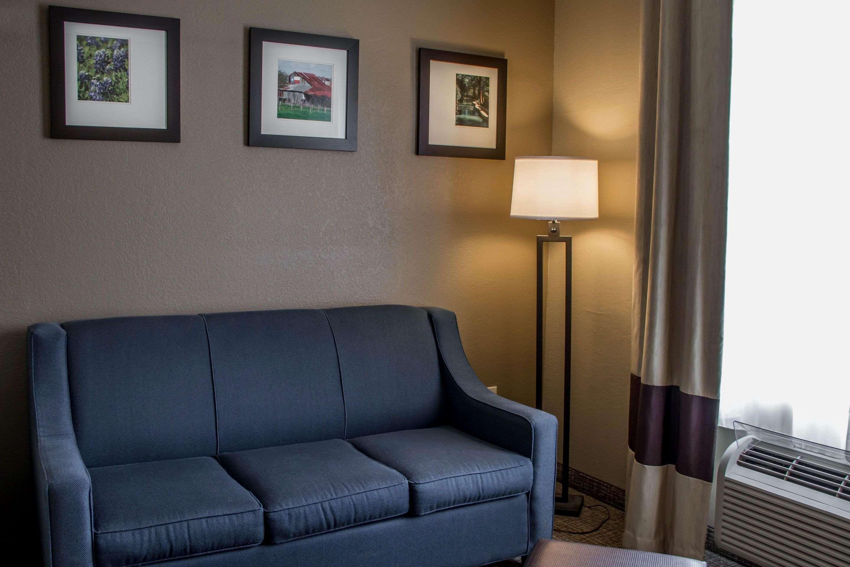 Comfort Suites Ню Браунфелс Екстериор снимка