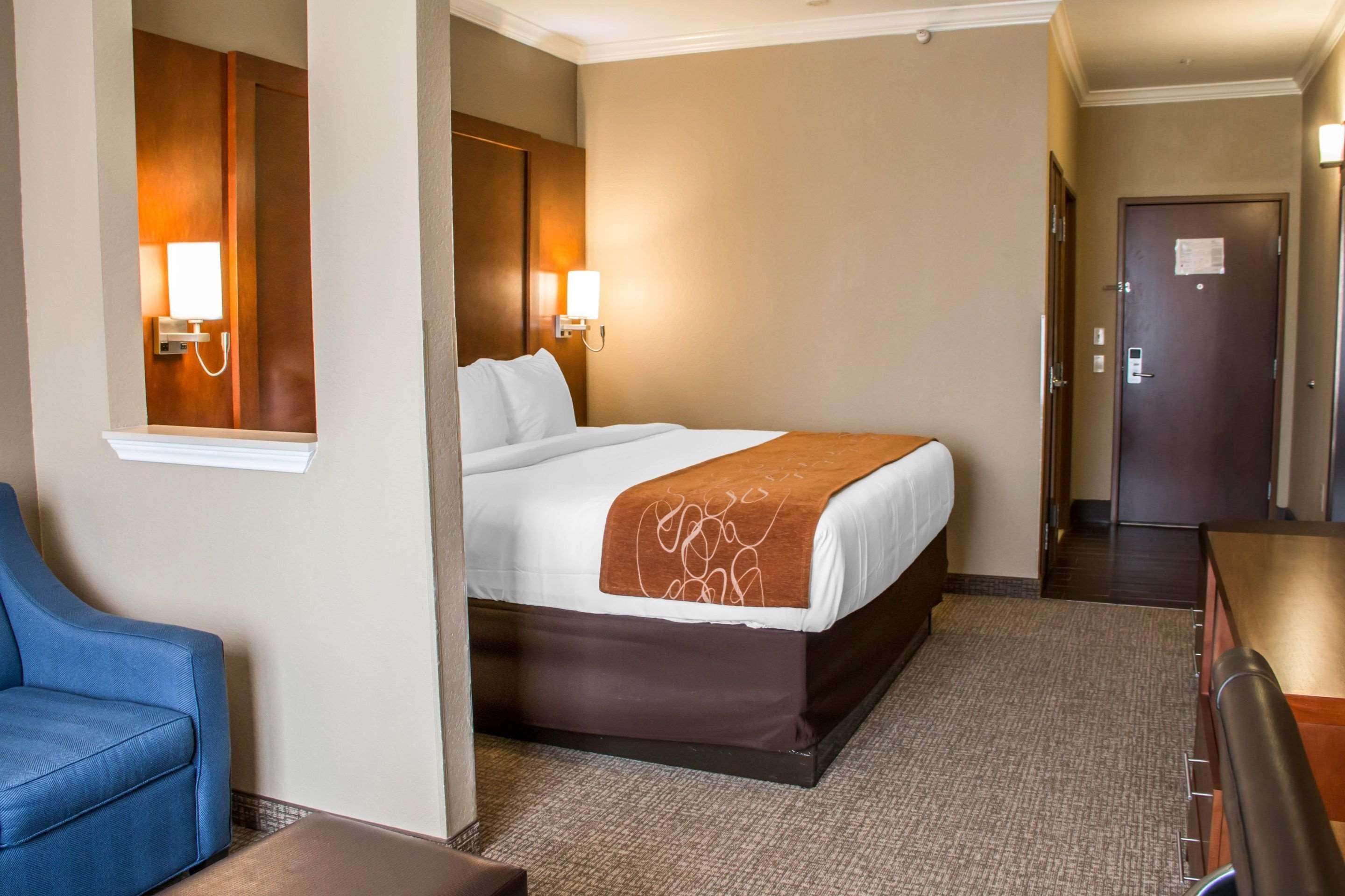 Comfort Suites Ню Браунфелс Екстериор снимка