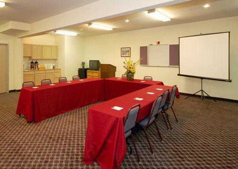 Comfort Suites Ню Браунфелс Съоръжения снимка