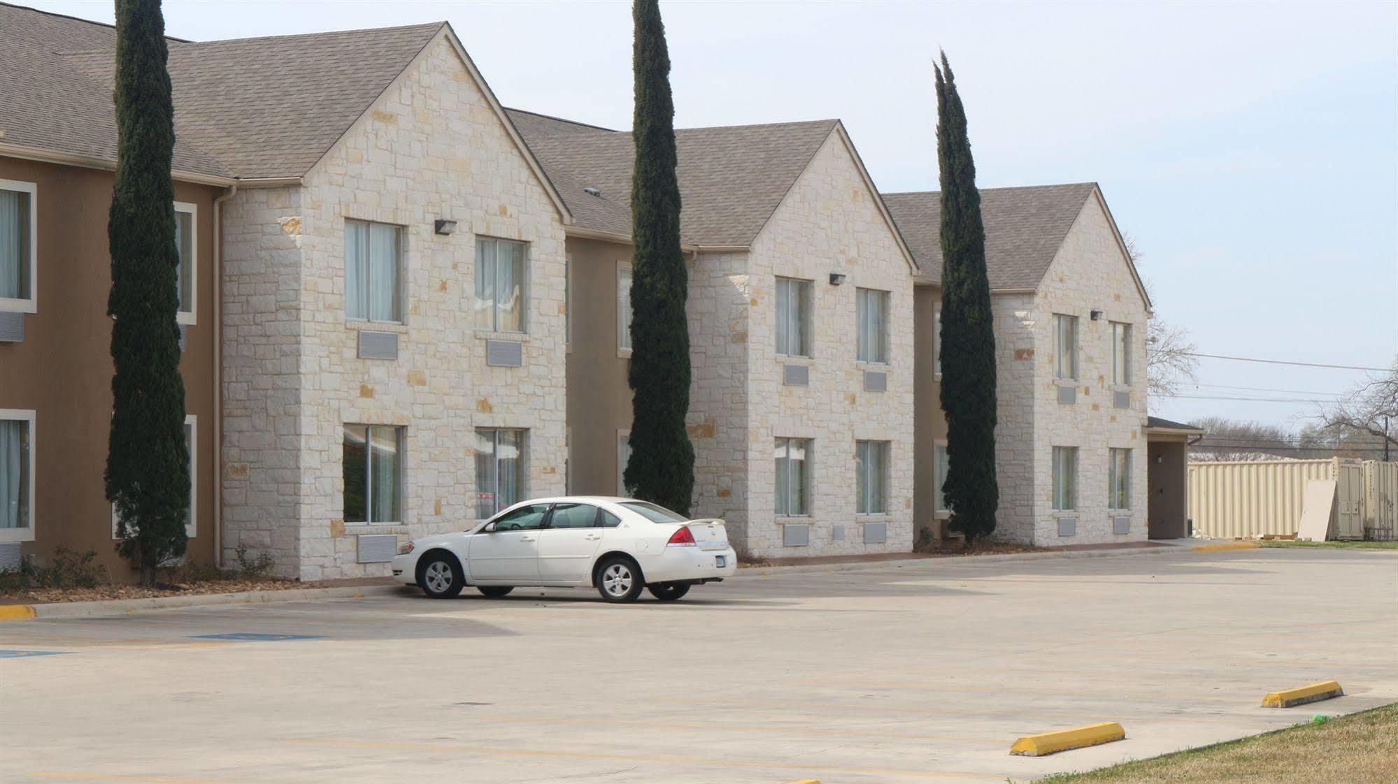 Comfort Suites Ню Браунфелс Екстериор снимка